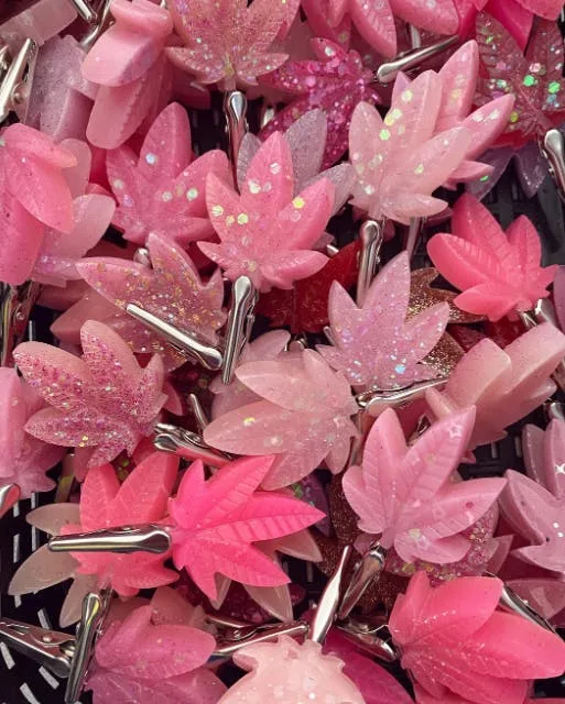 Trap Mami - Weed Leaf Roach Clip