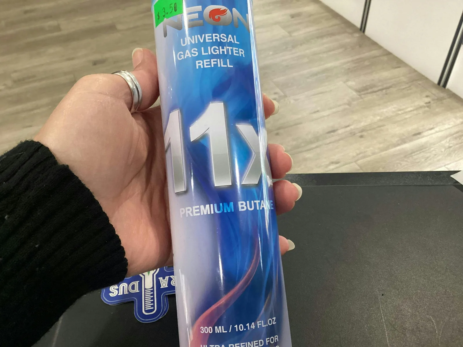 Neon Butane