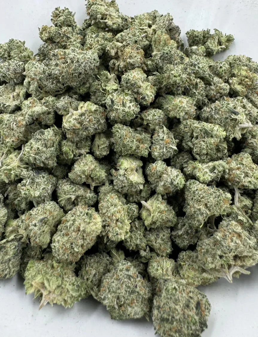 1/2oz - Larry og (Medium Nugs)