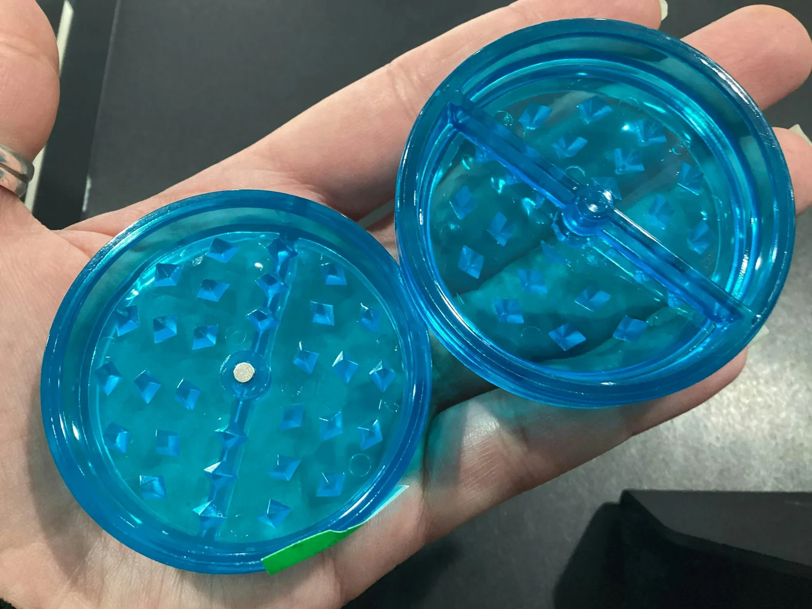 Plastic Magnet Grinder