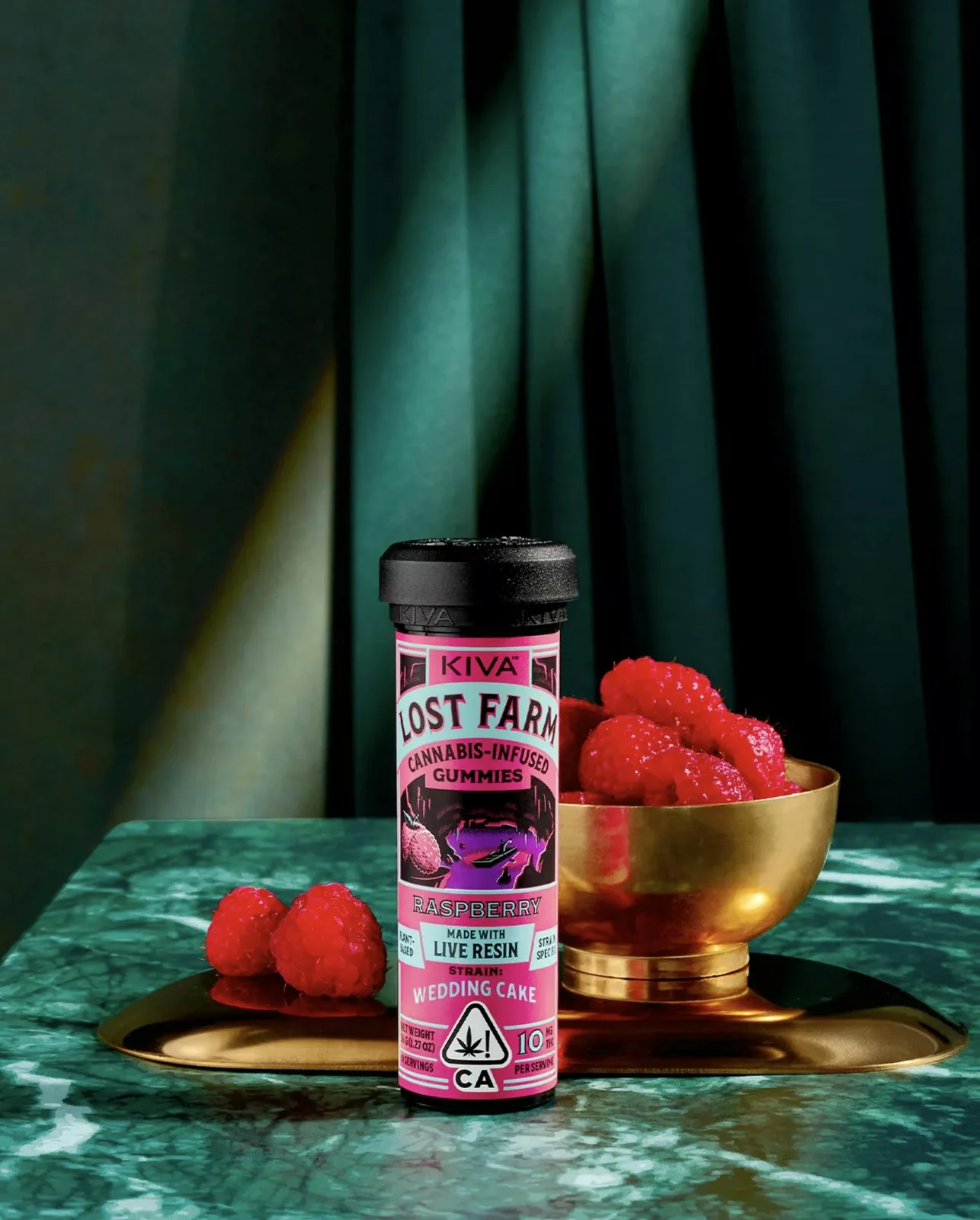 RASPBERRY WEDDING CAKE 100MG LIVE RESIN GUMMIES