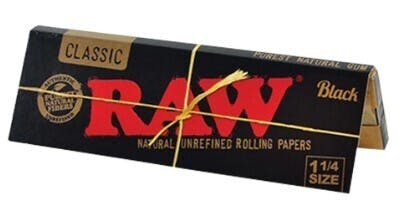 Raw | Black Classic 1 1/4 Rolling Papers